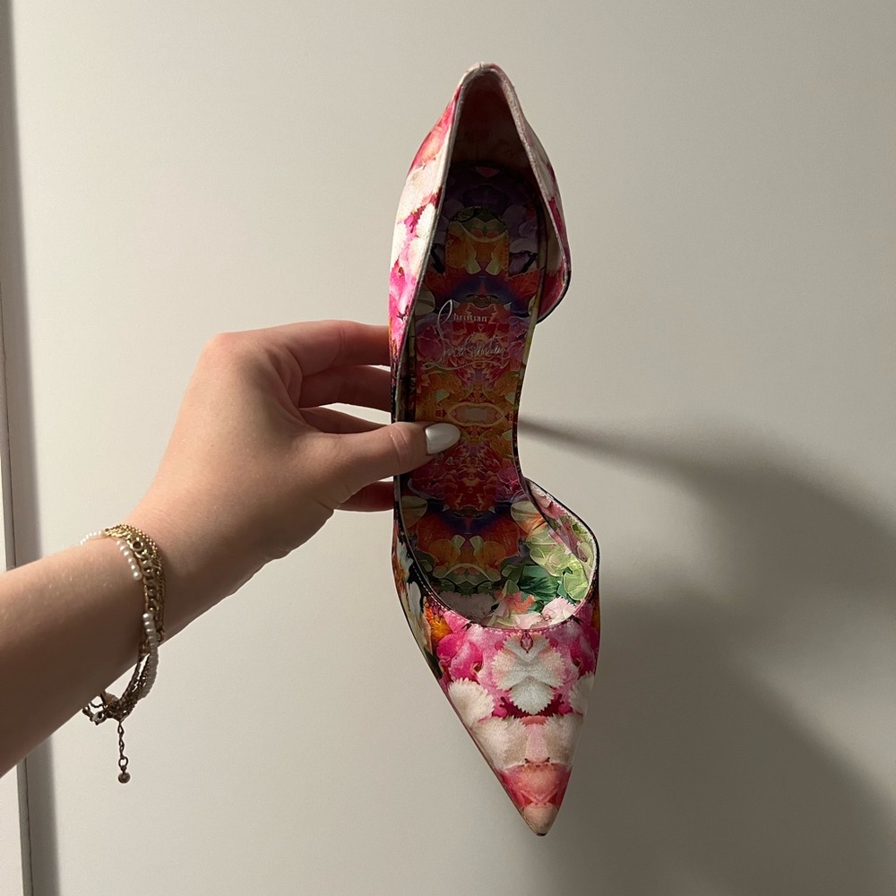 NEW Christian Louboutin Iriza D’Orsay Floral Pump Size 38
